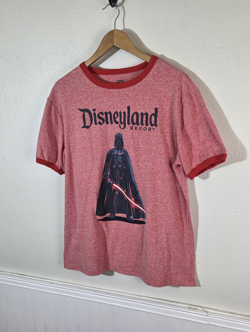 Disneyland Resort Star Wars Darth Vader Ringer T Shirt Mens Medium Red Graphic